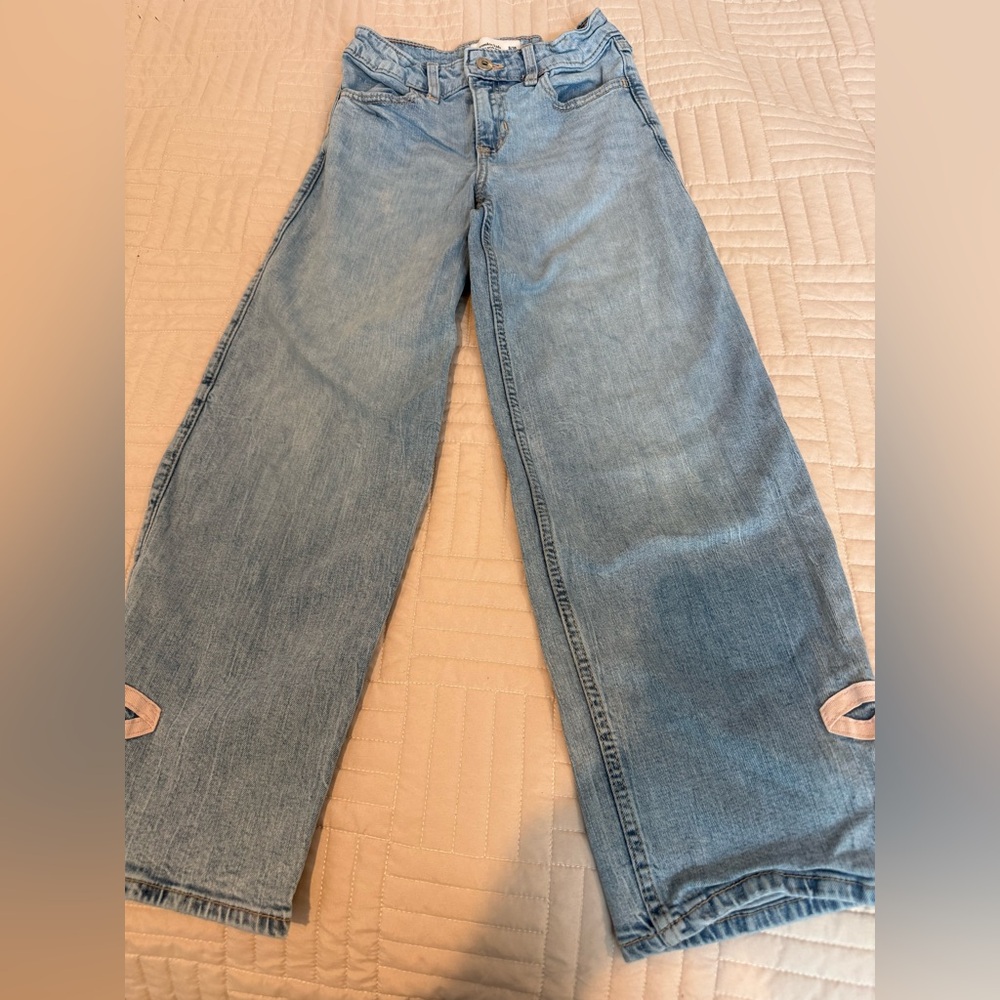 Abercrombie Kids Relaxed Fit High Rise  Light Blue Jeans with pink bow details